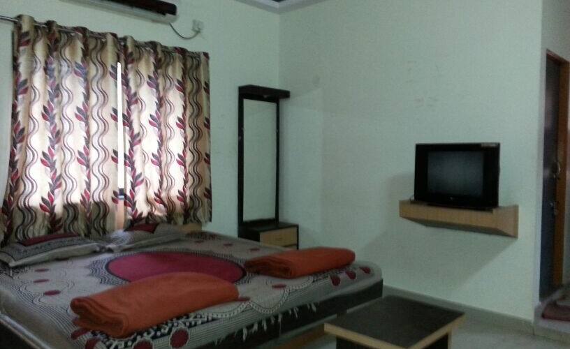 Heera Guest House, Buldhana 2